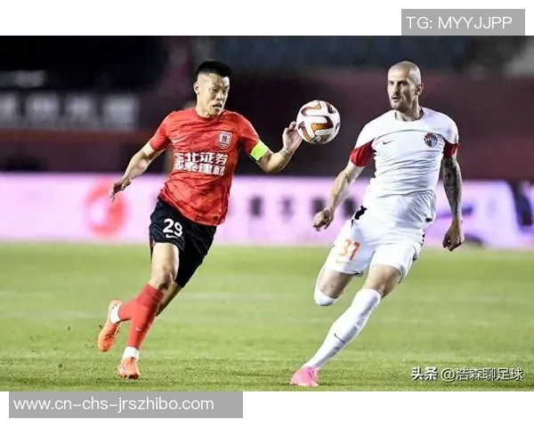 长春亚泰主场迎战上海上港争夺中超联赛关键三分之战